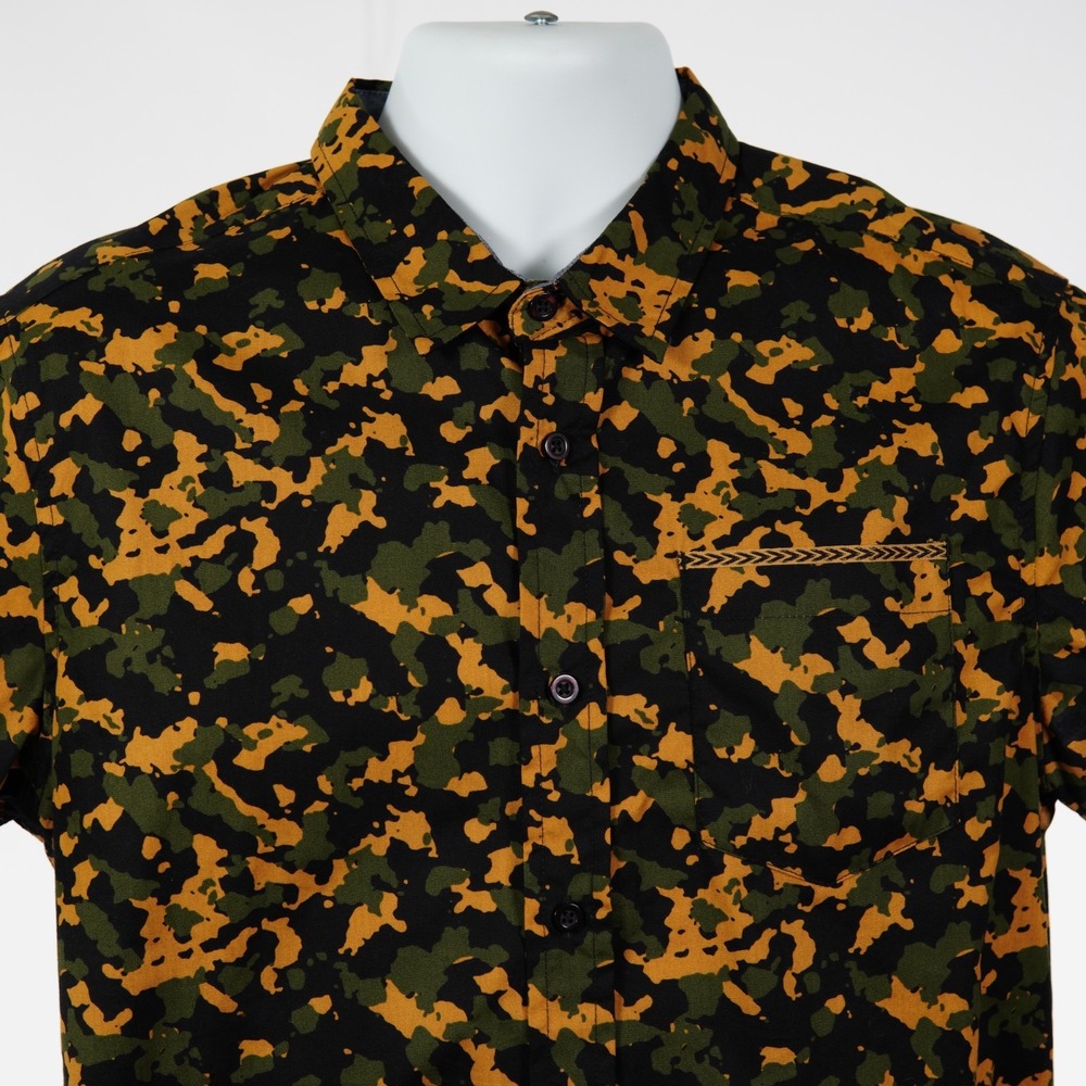 Sunrise Kingdom Vintage Design Men's Medium Camo Green Yellow Button Up Shirt